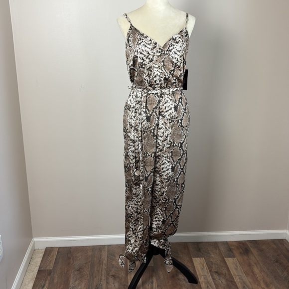 Lulus Jasper Beige Snake Print Surplice Jumpsuit Size M - Picture 15 of 16